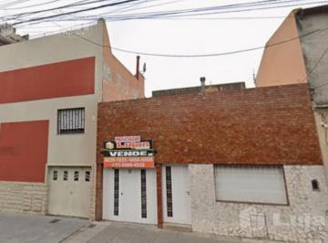 Casa · 100m² · 3 Ambientes · 1 Cochera · Basualdo Al 1000 Casa Lote Propio a Refaccionar