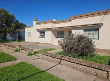Casa · 337m² · 5 Ambientes · 1 Cochera · Casa Se Vende