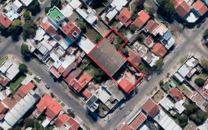 Local comercial · 967m²