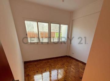 Oficina comercial · 42m² · 1 Dormitorio · Departamento 1 Dorm. a Estrenar con Cochera Opcional y Parque – Calle 2 E/ 65 y 66.