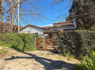 Casa · 200m² · 8 Ambientes · 2 Cocheras · Casa en Venta en Villa Elisa - Calle 8 y 56
