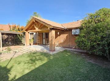 Casa de 4 ambientes, Luján de Cuyo · Casa 3 Dorm. y Cochera en Venta - Vistalba - Lujan de Cuyo