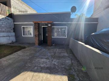 Casa · 54m² · 4 Ambientes · 1 Cochera · Casa en San Carlos
