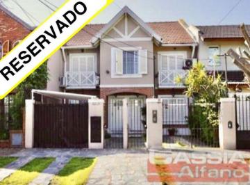 PH · 130m² · 4 Ambientes · 1 Cochera · Duplex 4 Ambientes con Fondo y Quincho en Impecable Estado Oportunidad