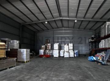 Bodega-Galpón · 583m² · 2 Ambientes · Galpón en Venta – Área Productiva La Plata - Av 520 y 200