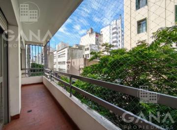 Departamento · 77m² · 4 Ambientes · Departamento en Venta de 2 Dorm. con Balcón y Comodín