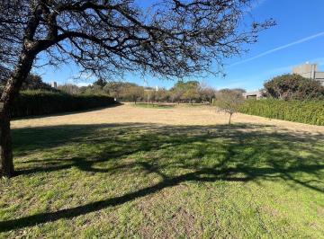 Terreno · 1500m² · Lote en Venta - Altos de Golf - 1500 m² - B° Cerrado Consolidado con Solo 36 Lotes – Villa Allende