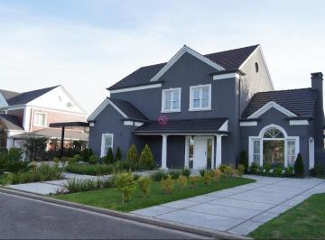 Casa · 200m² · 4 Ambientes · 2 Cocheras · Casa en Venta en Pilar Golf, Pilar, G. B. a. Zona Norte