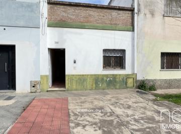 Casa de 5 ambientes, Rosario · Casa Al Frente en Rosario – Terraza Propia Ideal Primera Vivienda