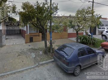 Casa · 70m² · 3 Ambientes · 2 Cocheras · Casa en San Andrés