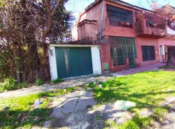 Casa · 187m² · 6 Ambientes · 1 Cochera · Venta en Block!casa Multifamiliar con 2unidades Funcionales Excelente Oportunidad Inversión 315 m²