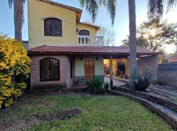Casa · 120m² · 6 Ambientes · 1 Cochera · Venta - Casa en Granadero Baigorria