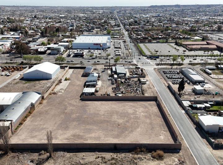 Terreno · 300m²