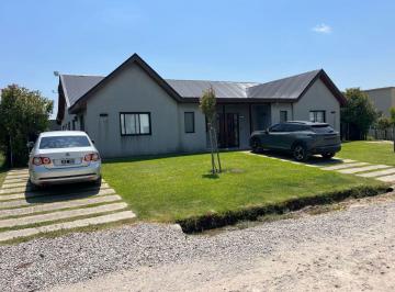 Casa de 5 ambientes, Escobar · Casa en Alquiler Temporal Para Julio, de Noviembre a Marzo y Eventos