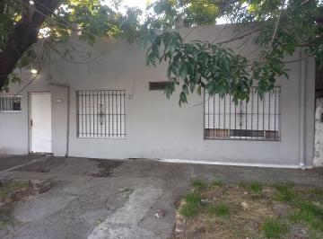 PH de 5 ambientes, Lanús · 2 Deptos Tipo Casa en PH con Terraza. 112 m² Totales. 5 Ambientes.
