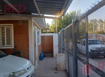 Casa · 149m² · 6 Ambientes · 2 Cocheras · Vende Casa 3 Habitaciones en Centenario