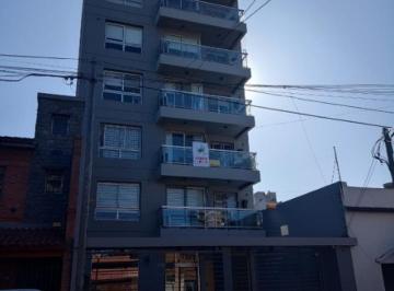 Departamento · 71m² · 4 Ambientes · 1 Cochera · Piso 4 Amb C/cochera Descubierta Brown 1013 Quilmes Este