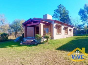 Casa de 6 ambientes, Cosquín · Casa en Venta C/ Cochera en Cosquín