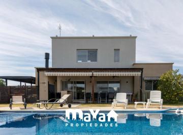 Casa · 181m² · 4 Ambientes · Casa en Venta - El Canton