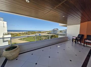 Departamento · 275m² · 4 Dormitorios · 2 Cocheras · Apartamento en Punta del Este. Penthouse Parada 32 Playa Brava