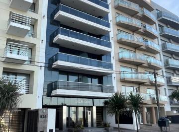 Departamento · 90m² · 3 Dormitorios · 1 Cochera · Edificio Delfi Xviii en Venta 3 Ambientes Frente Al Mar