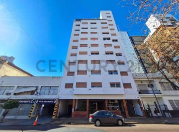 Departamento · 75m² · 4 Ambientes · Departamento en Venta de 3 Dorm. en La Plata