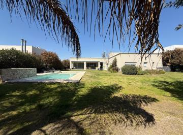 Casa de 4 ambientes, Córdoba · Cañuelas Country Golf – Casa en Venta de 3 Dorm. Planta Baja.