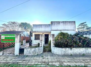 Casa de 3 ambientes, Almirante Brown · Casa a Reciclar 3 Ambientes con Garage