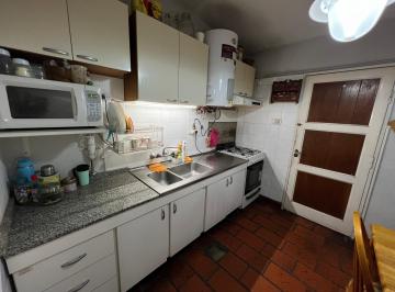 Casa de 4 ambientes, Rosario · 3 Dorm., Cochera y Jardin en Parquefield!
