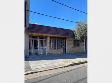 Casa · 177m² · 3 Ambientes · 2 Cocheras · Casa en Venta en Ramos Mejia