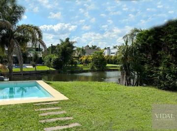 Casa · 150m² · 5 Ambientes · 2 Cocheras · Casa Venta Barrancas de Santa María Tigre. Apta Crédito