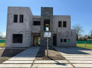 Casa · 252m² · 5 Ambientes · 2 Cocheras · Venta Casa 5 Amb Barrio Cerrado San Miguel