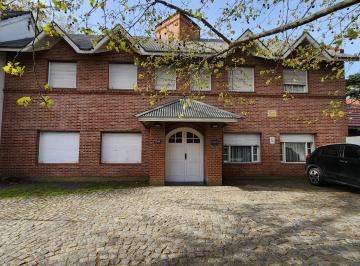 Casa de 7 ambientes, Almirante Brown · Chalet en Venta en Excelente Ubicación en Adrogue