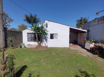 Casa · 70m² · 2 Dormitorios · 4 Cocheras · Casa en Excelente Ubicacion. Zona Industrial