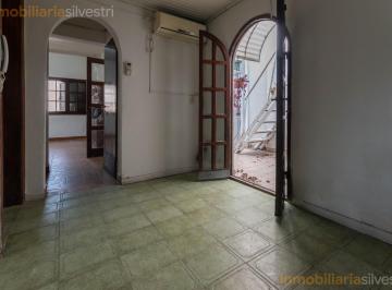 Casa · 83m² · 3 Ambientes · 1 Cochera · 12 Esquina 33 La Plata - Casa de 2 Dorm. en Venta