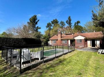 Quinta vacacional · 120m² · 5 Ambientes · 2 Cocheras · Venta - Casa Quinta - La Reja