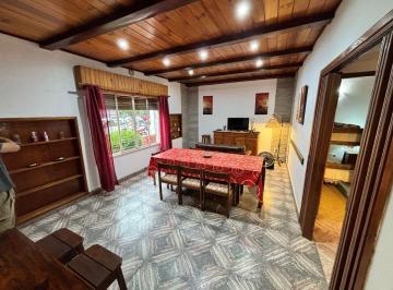 Casa de 3 ambientes, Miramar · Chalet 3 Amb Impecable Estado a m de Av 26, Excelente Zona Residencial