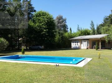 Casa · 1800m² · 3 Ambientes · Casa Quinta en Francisco Alvarez