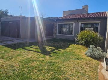 Casa · 765m² · 4 Dormitorios · 2 Cocheras · Casa en Libertador Gral San Martin