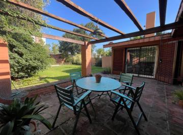 Casa · 250m² · 3 Ambientes · 2 Cocheras · ¡Venta! Casa en Alto Verde ¡Apto Crédito!