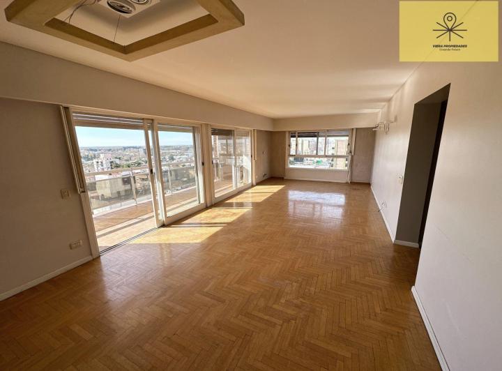 Departamento · 135m² · 5 Ambientes · 1 Cochera