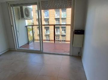 Departamento · 90m² · 5 Ambientes · 1 Cochera · Departamento de 5 Ambientes - C/balcón C/frente y Cochera