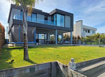 Contrafrente · Venta de Casa a La Laguna - 6 Ambientes - Santa Ana, Villanueva - Tigre