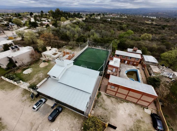 Local comercial · 210m² · 3 Ambientes · 1 Cochera