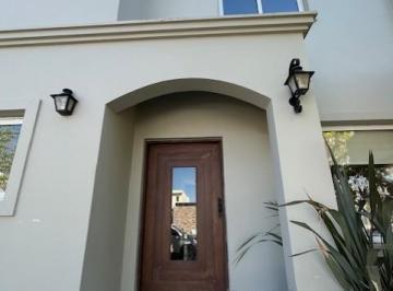 Casa de 6 ambientes, Luján de Cuyo · Barrio Rincon de Drumond