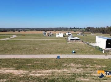 Terreno · 700m² · Lote Exclusivo en Venta - 700 m² Frente Al Paraíso de La Laguna en Acqua Vista – Malagueño