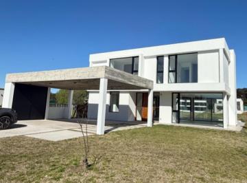Casa · 237m² · 5 Ambientes · 2 Cocheras · Rumenco Joven a Estrenar - 4 Dorm Mas Escritorio