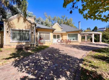 Casa · 207m² · 5 Ambientes · 6 Cocheras · Venta Casa 5 Amb en Cul de Sac, La Tradición, Fco. Alvarez