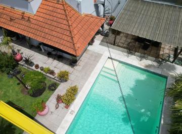 Casa · 321m² · 6 Ambientes · 3 Cocheras · Venta Chalet 6 Ambientes Pinos de Anchorena
