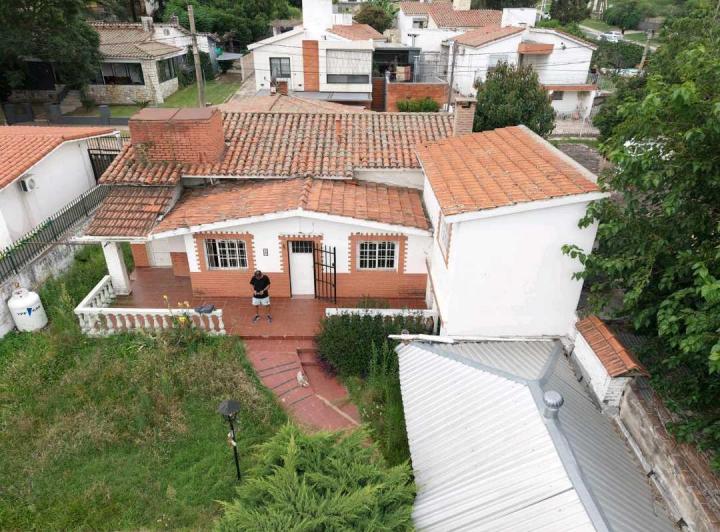 Casa · 176m² · 4 Dormitorios · 2 Cocheras